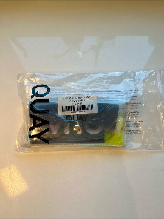 QUAY Come Thru Black Frame / Black Fade Lens - Cat Eye Sunglasses - NWT!
